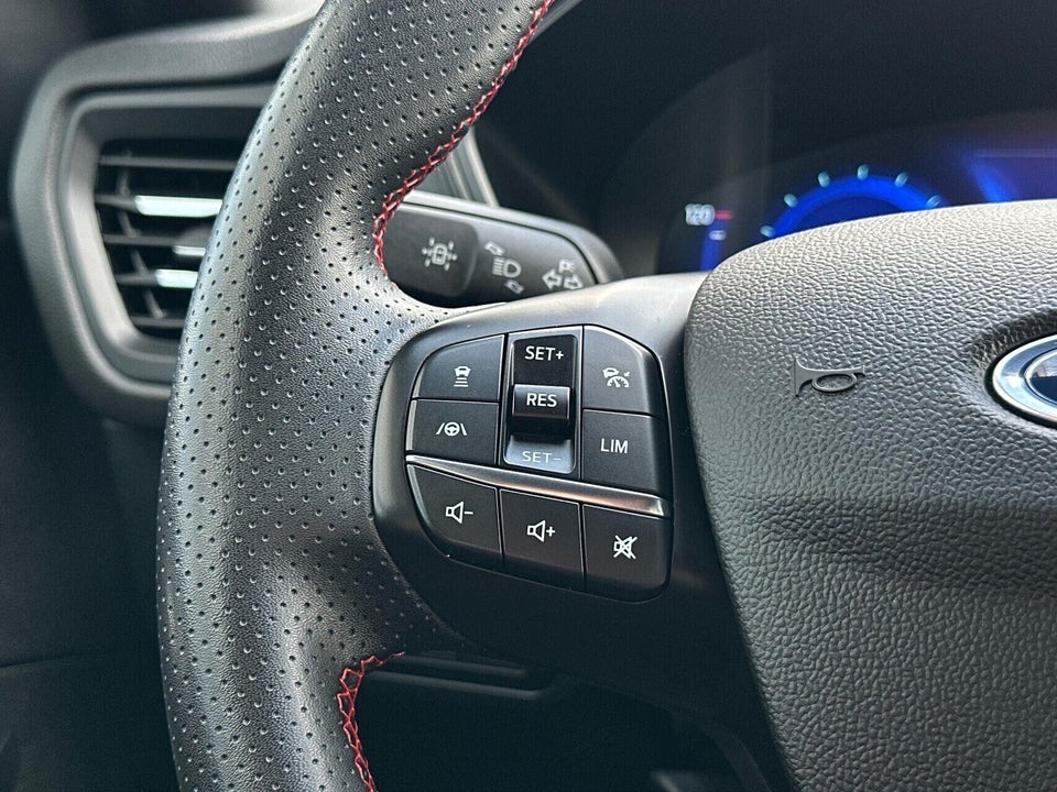 Ford Kuga 2,5 PHEV ST-Line X CVT 5d