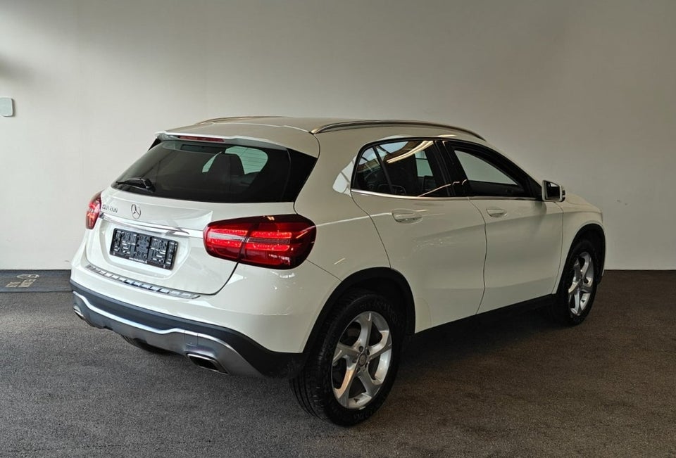 Mercedes GLA200 1,6 aut. 5d