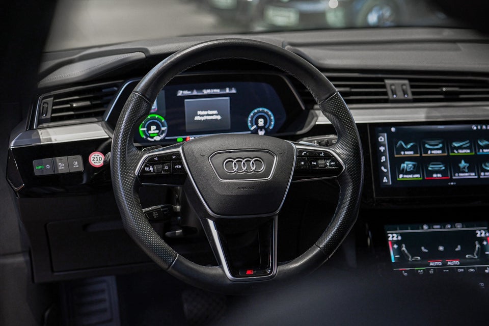 Audi e-tron 55 Advanced quattro 5d