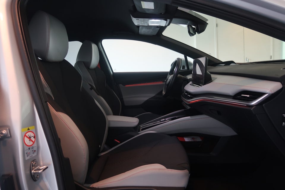 Skoda Elroq 85 iV Lodge Advanced 5d