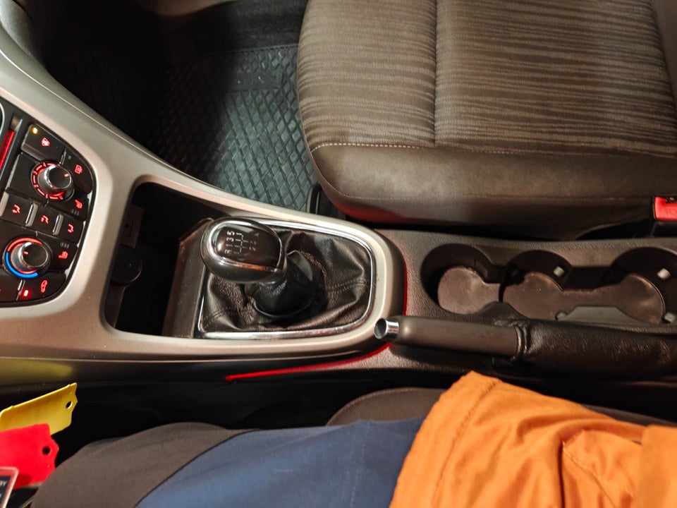 Opel Astra 1,6 Enjoy 5d