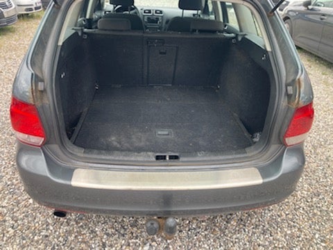 VW Golf VI 1,6 TDi 105 Comfortline Variant BMT 5d