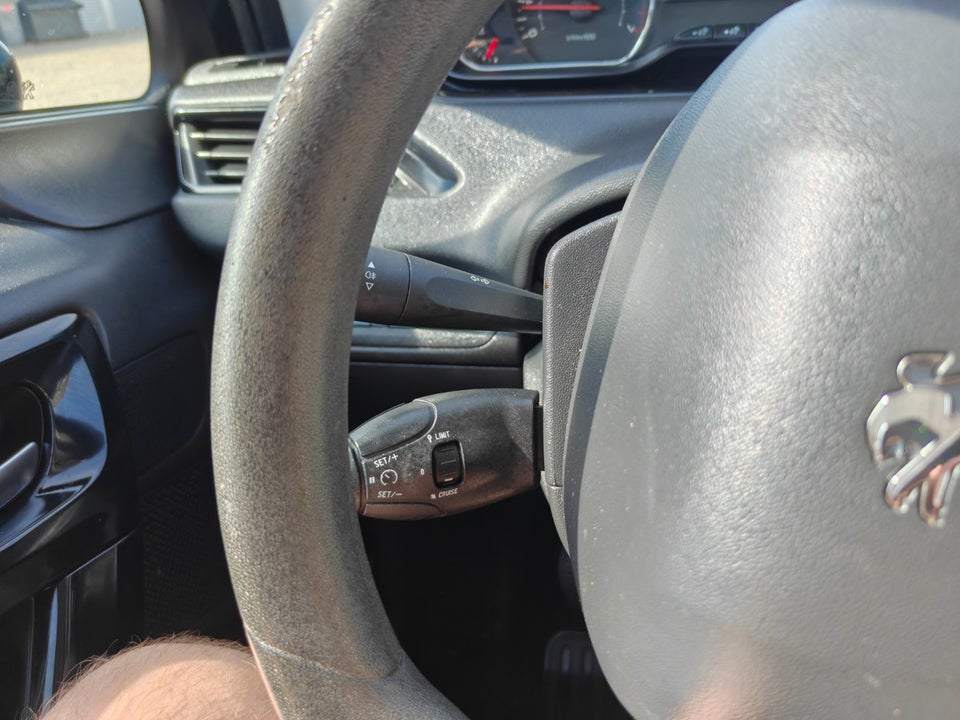 Peugeot 208 1,2 VTi Active 5d