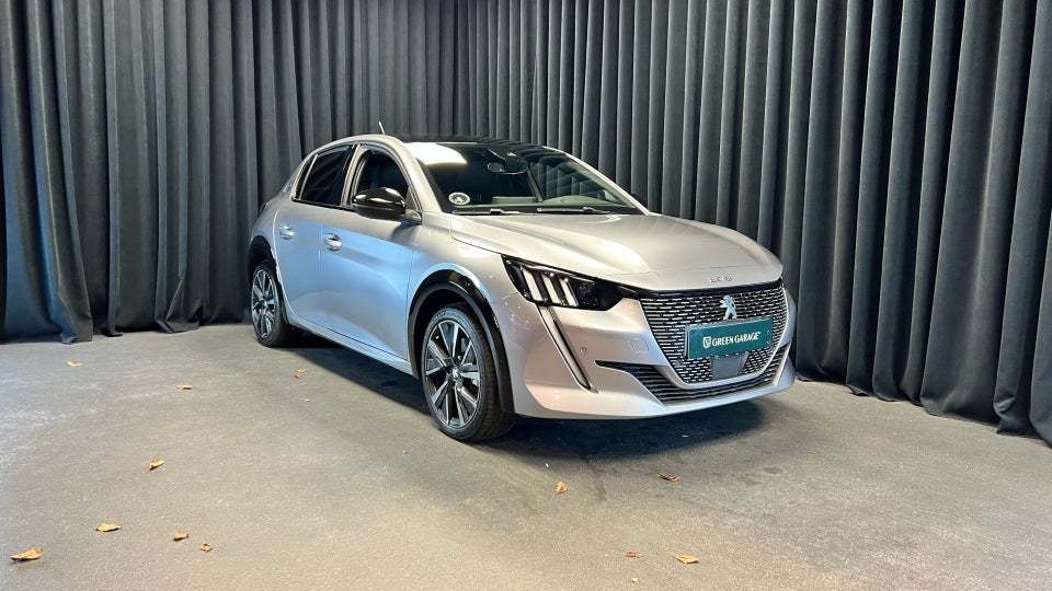 Peugeot e-208 50 GT 5d
