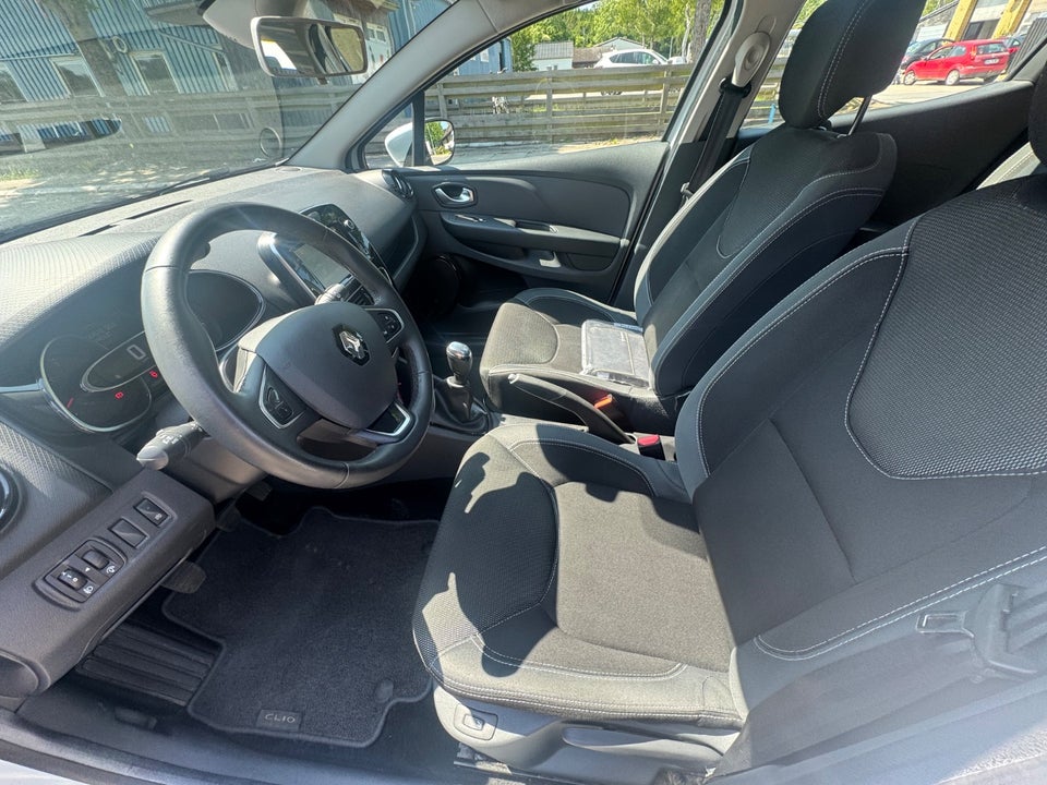 Renault Clio IV 0,9 TCe 90 Expression 5d