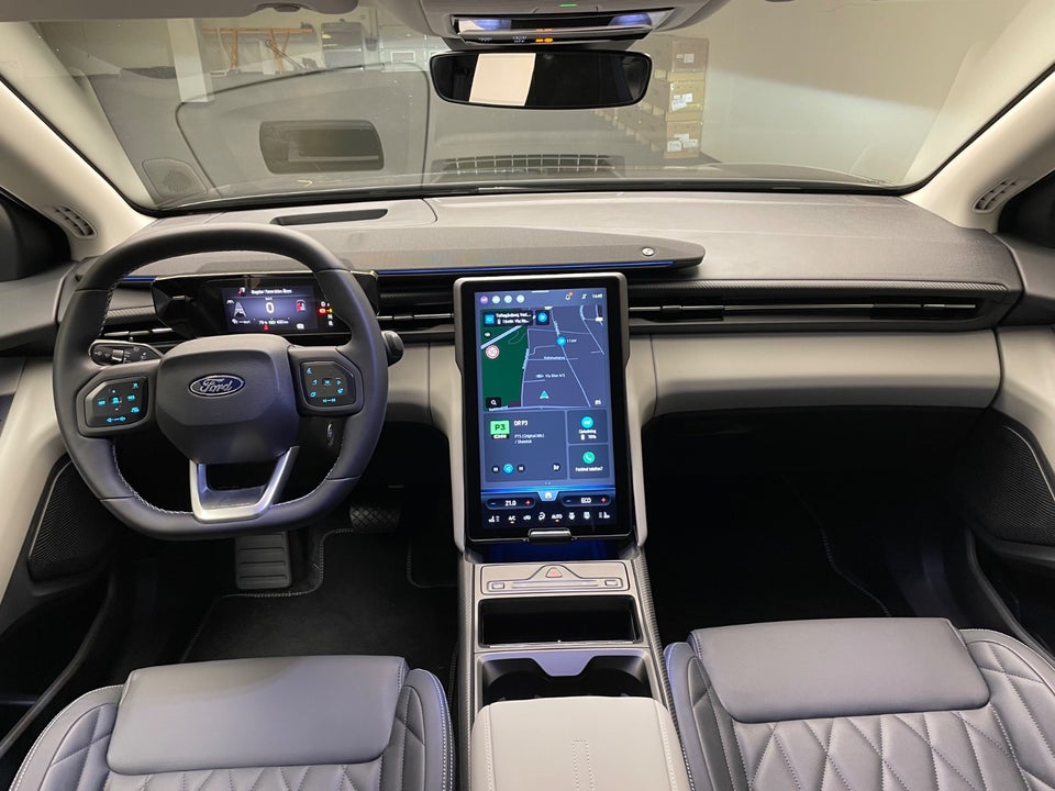 Ford Explorer 77 Premium Extended Range AWD 5d