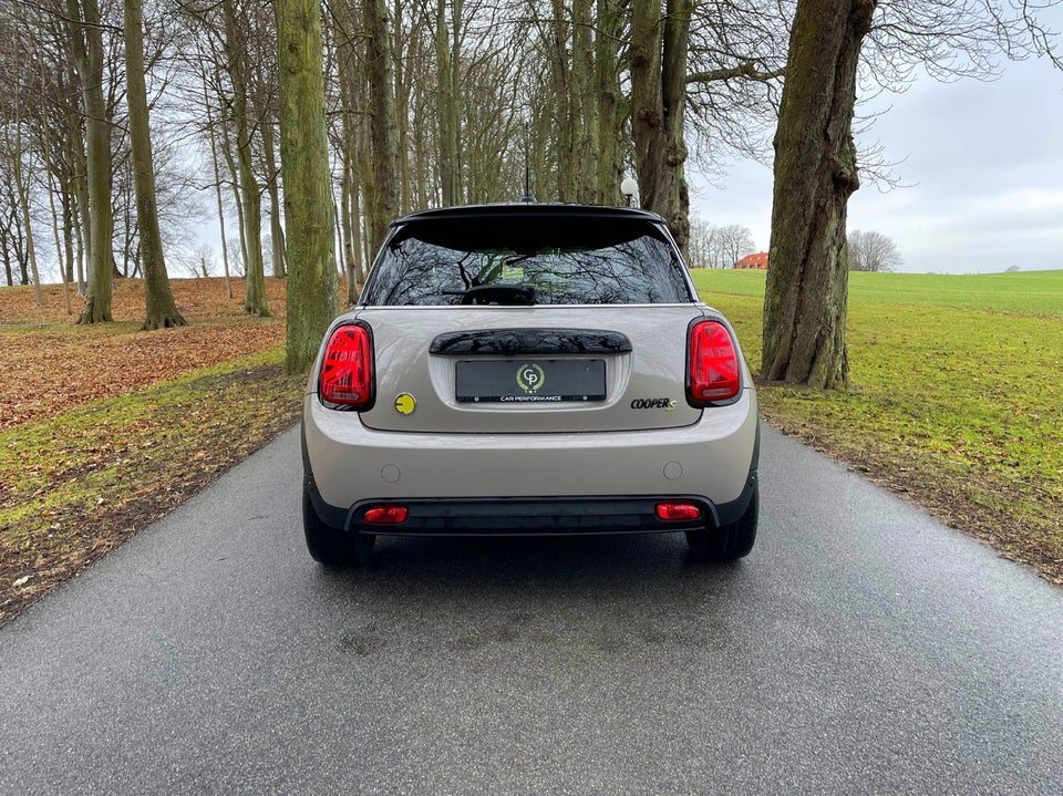 MINI Cooper SE Collection 3d