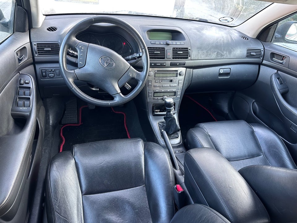 Toyota Avensis 2,2 D-CAT 177 Executive Sport stc. 5d