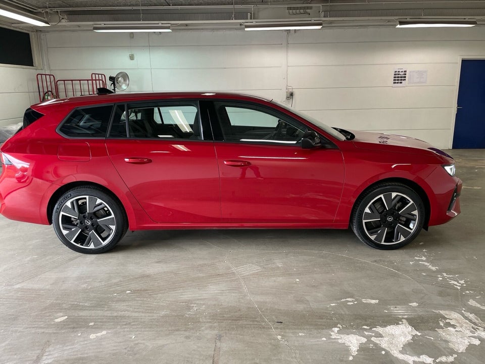 Opel Astra-e 54 Sports Tourer 5d