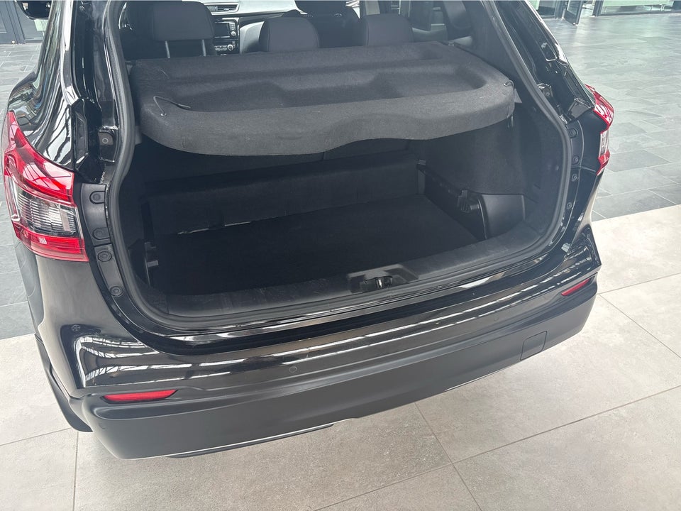 Nissan Qashqai 1,3 Dig-T 160 N-Connecta 5d
