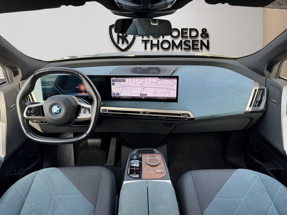BMW iX xDrive50 Fully Charged 5d