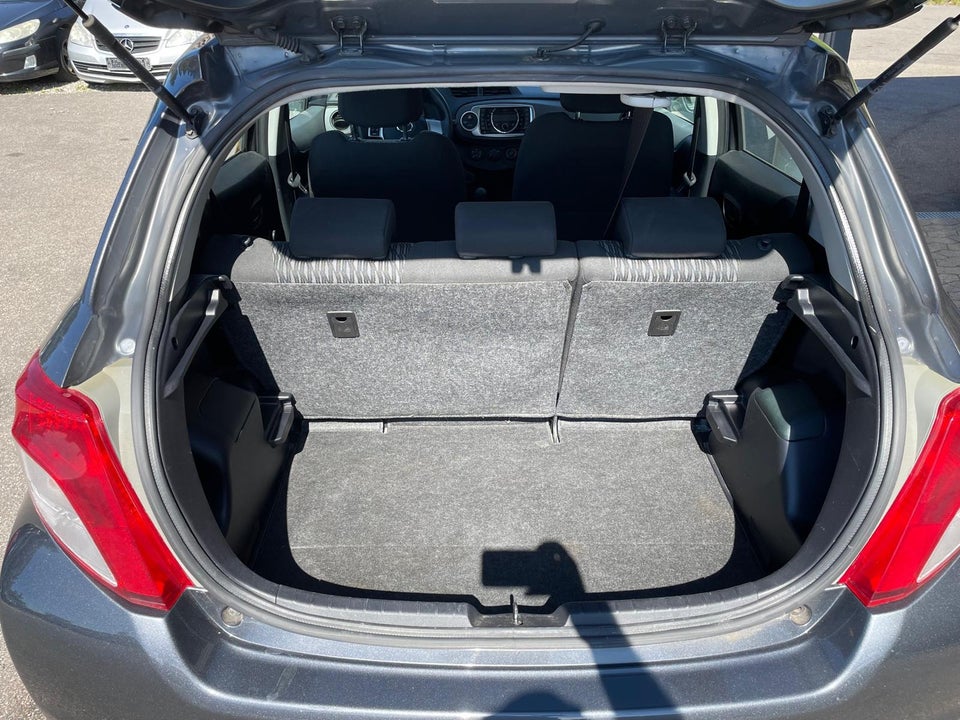 Toyota Yaris 1,0 VVT-i T1 5d