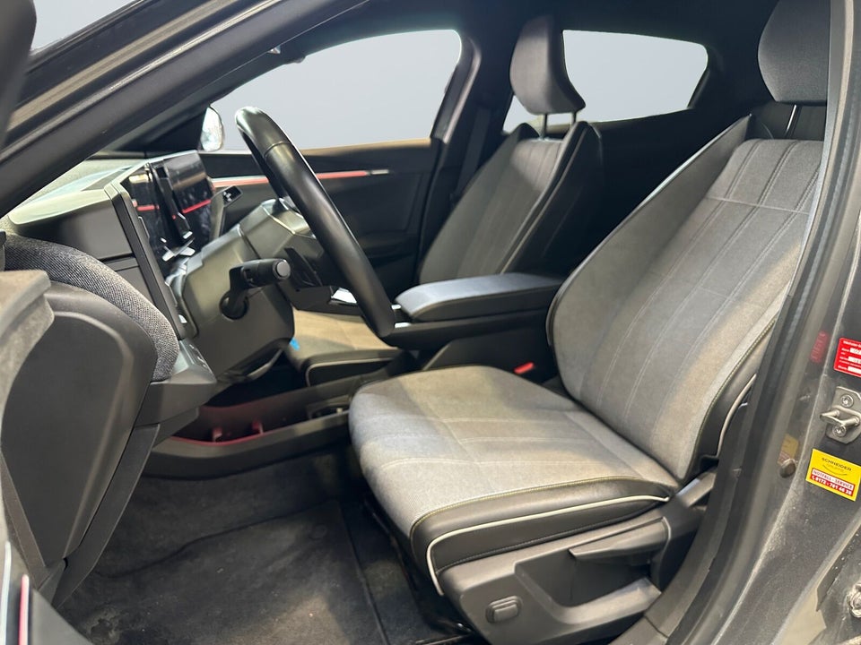 Renault Megane E-Tech 60 Techno 5d