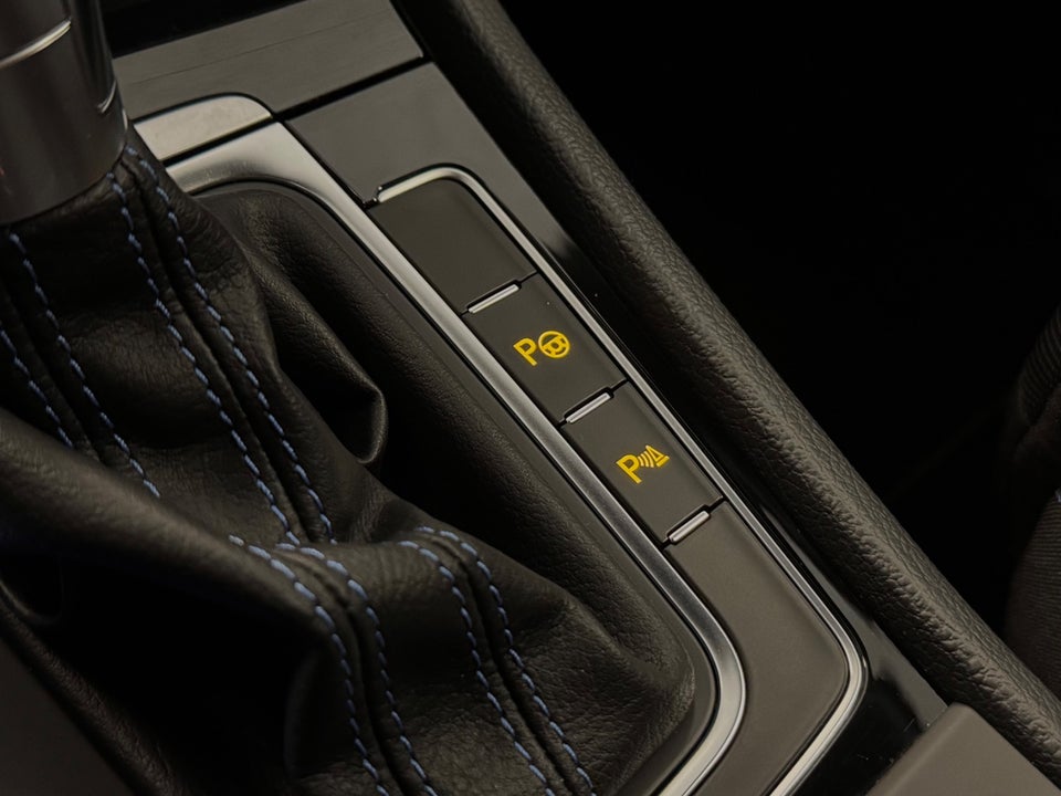 VW Golf VII 1,4 GTE DSG 5d