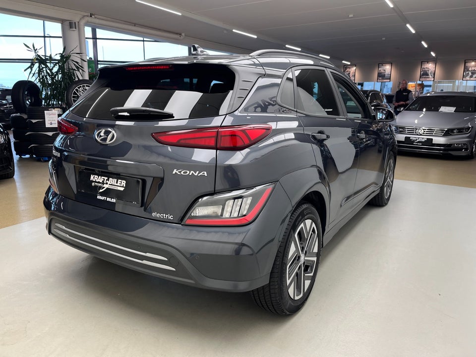 Hyundai Kona 64 EV Pure 5d