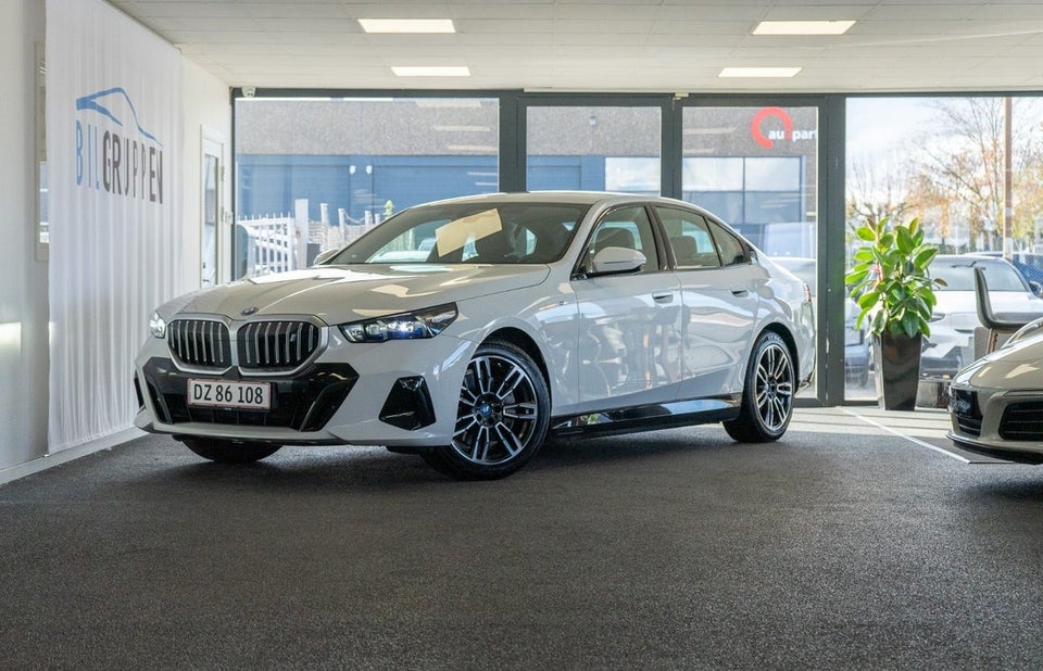 BMW i5 eDrive40 M-Sport 4d