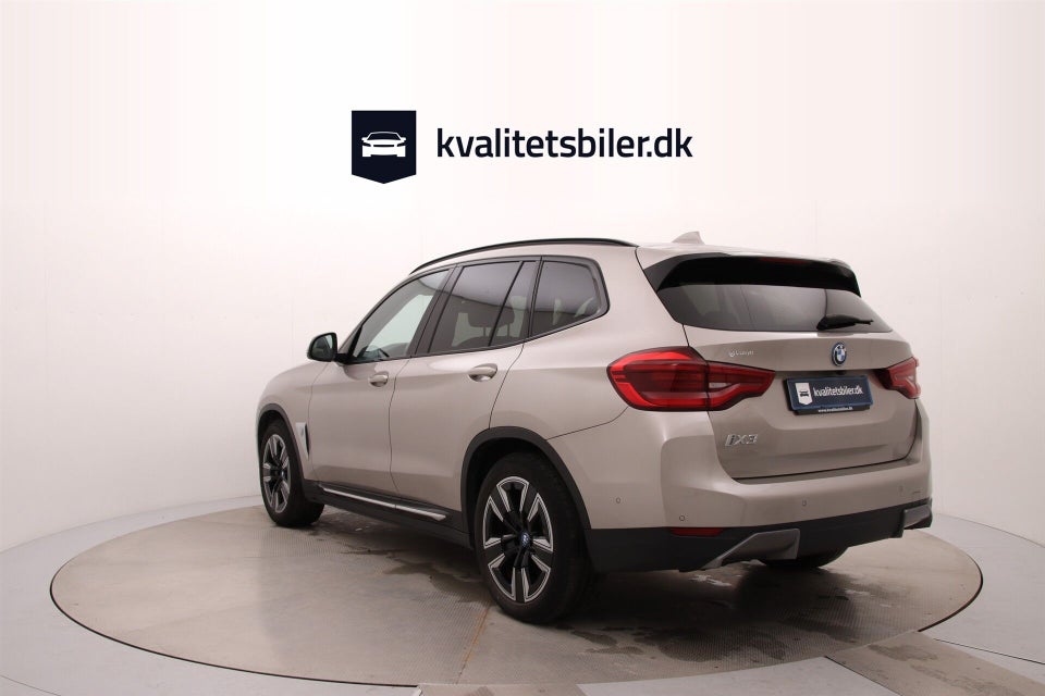 BMW iX3 Charged 5d
