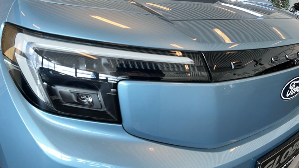 Ford Explorer 79 Premium Extended Range AWD 5d