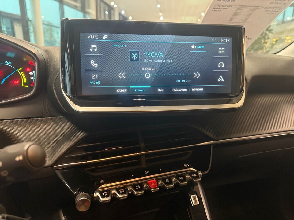 Peugeot e-208 50 Style 5d