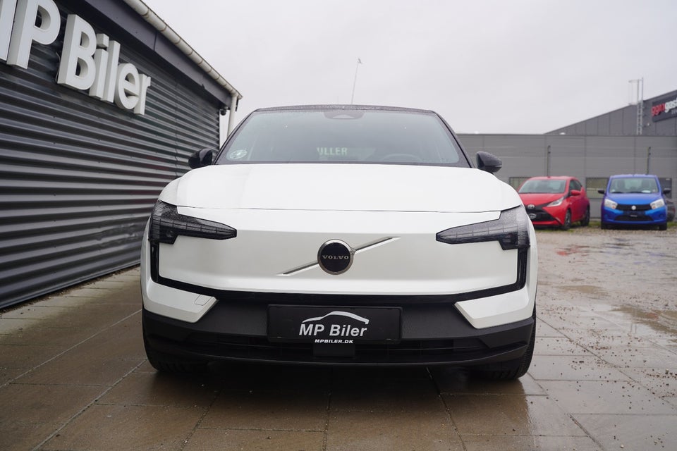 Volvo EX30 Twin Performance Plus 5d