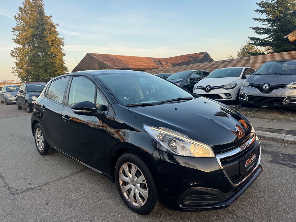 Peugeot 208 1,6 BlueHDi 100 Envy Sky 5d