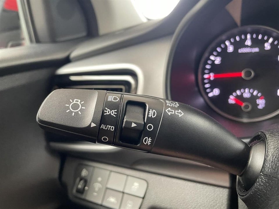 Kia Stonic 1,0 T-GDi Attraction+ 5d