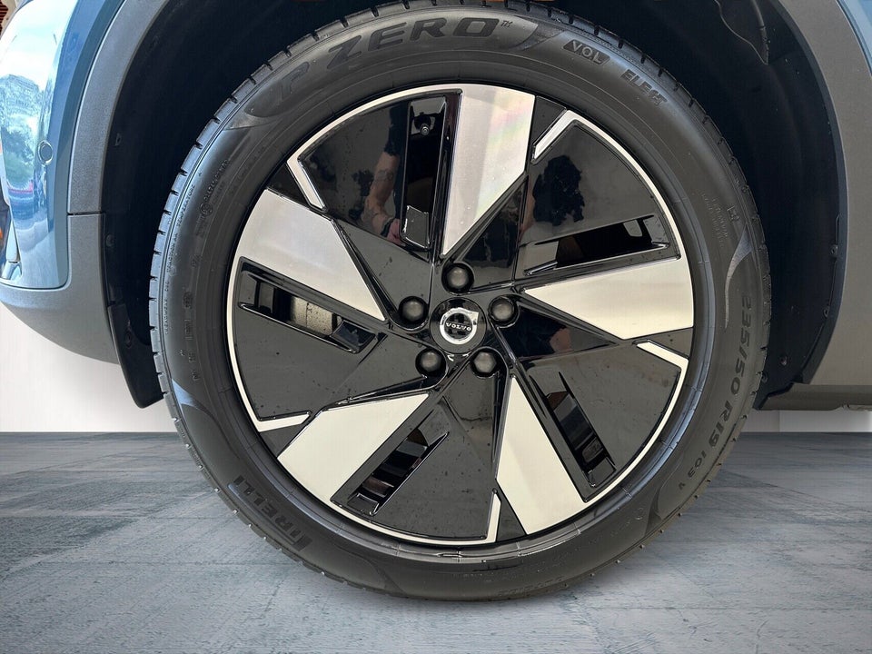 Volvo EX40 Extended Range Core 5d