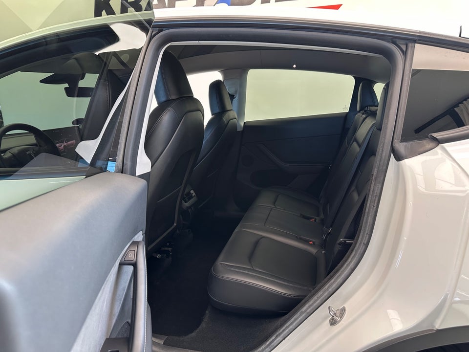 Tesla Model Y Long Range AWD 5d