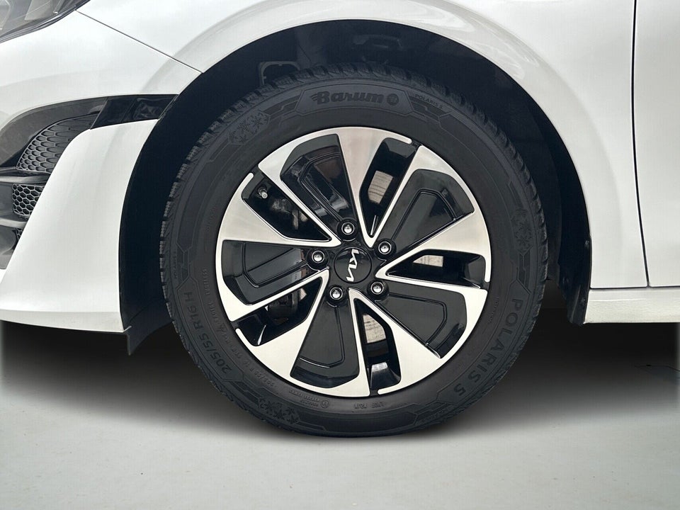 Kia Ceed 1,6 PHEV Prestige SW DCT 5d