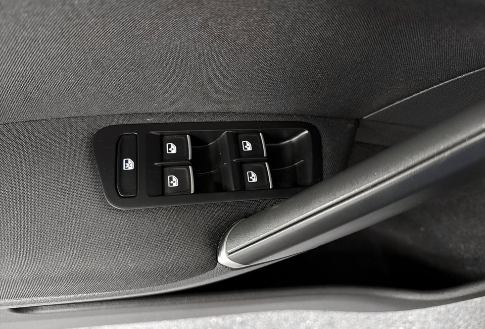 VW Golf VII 1,5 TSi 150 Highline DSG 5d