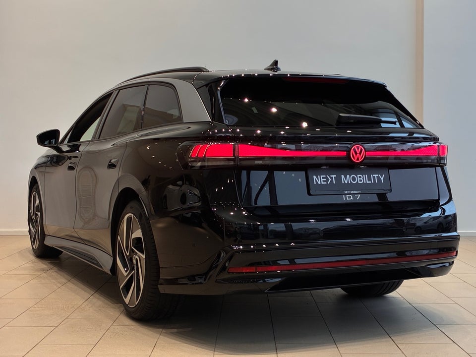 VW ID.7 77 Pro Tourer 5d