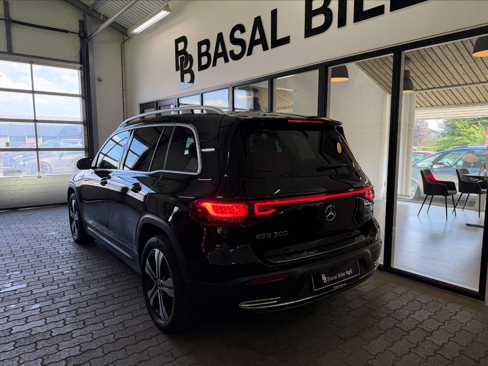 Mercedes EQB300 Progressive 4Matic 7prs 5d