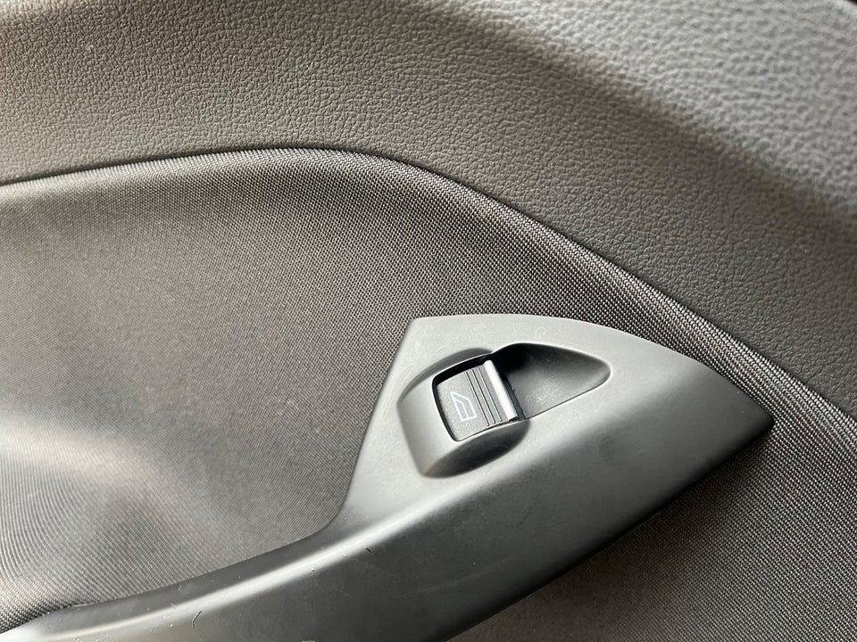 Ford C-MAX 1,0 SCTi 125 Titanium 5d