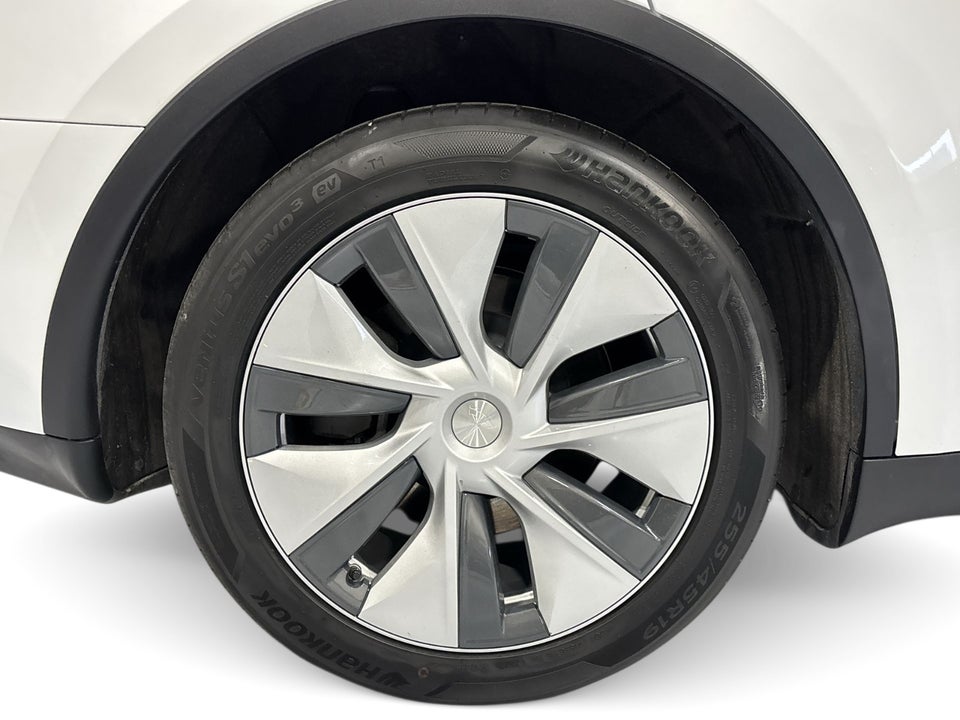 Tesla Model Y RWD 5d