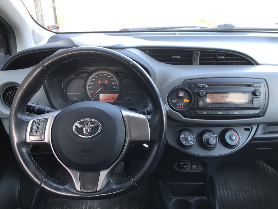 Toyota Yaris 1,0 VVT-i T1 5d