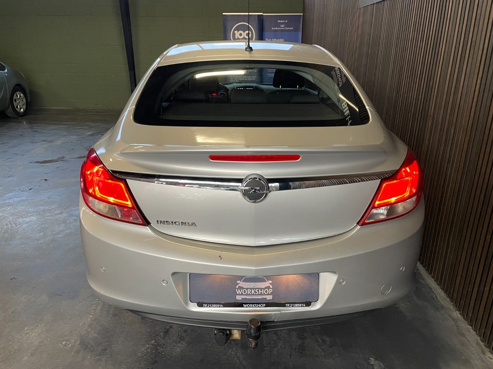 Opel Insignia 1,8 Edition 4d
