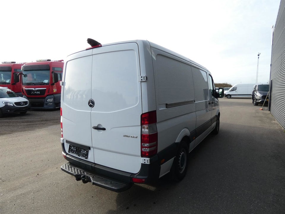 Mercedes Sprinter 316 2,2 CDi R2 Kassevogn 6d