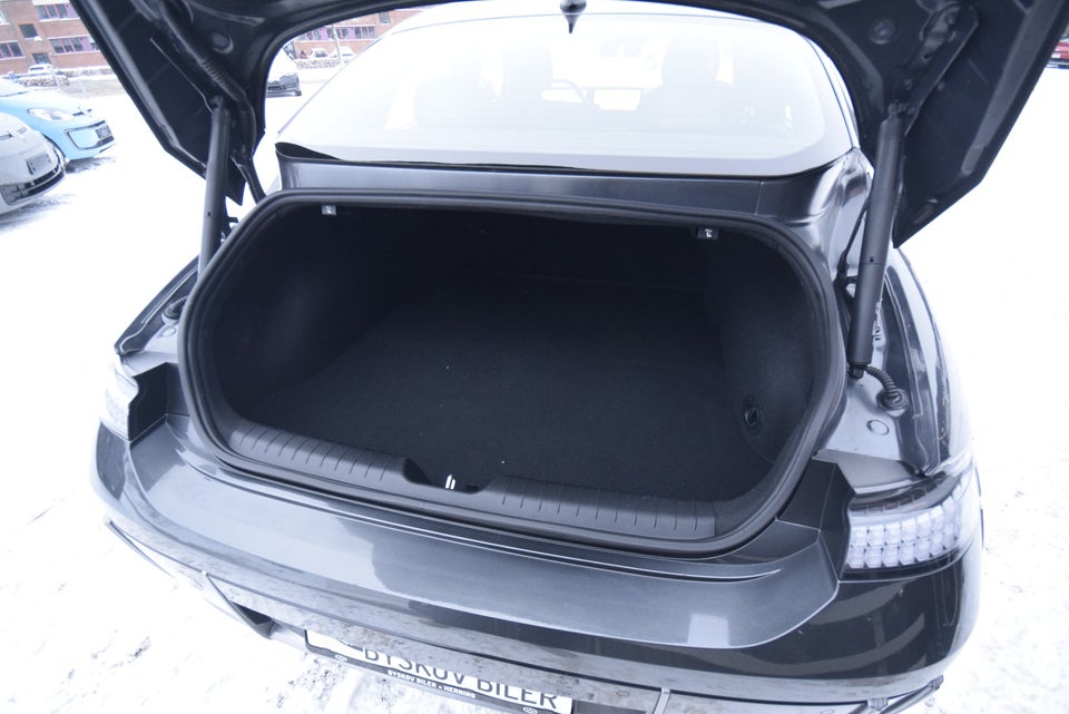 Hyundai Ioniq 6 53 Essential 4d