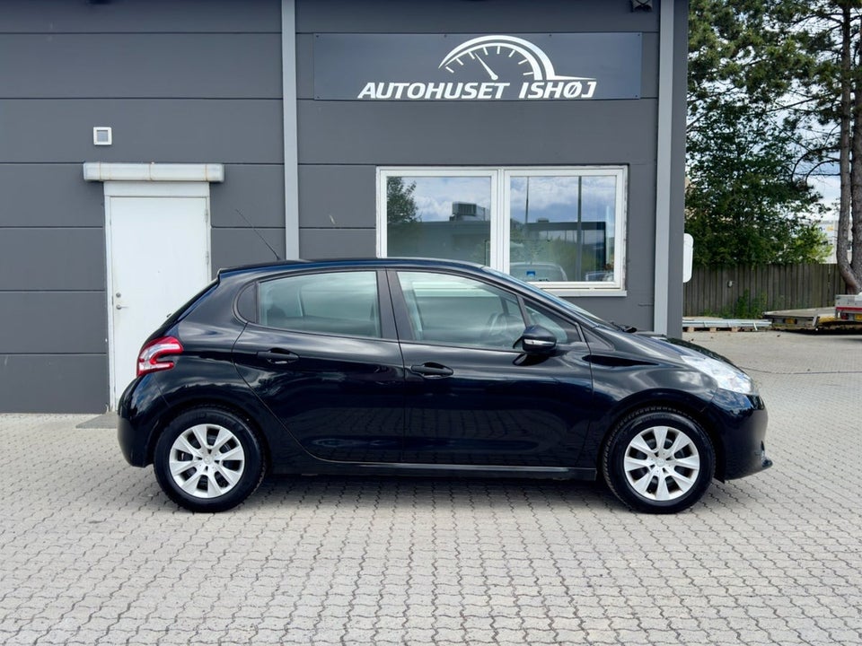 Peugeot 208 1,2 VTi 82 Active 5d