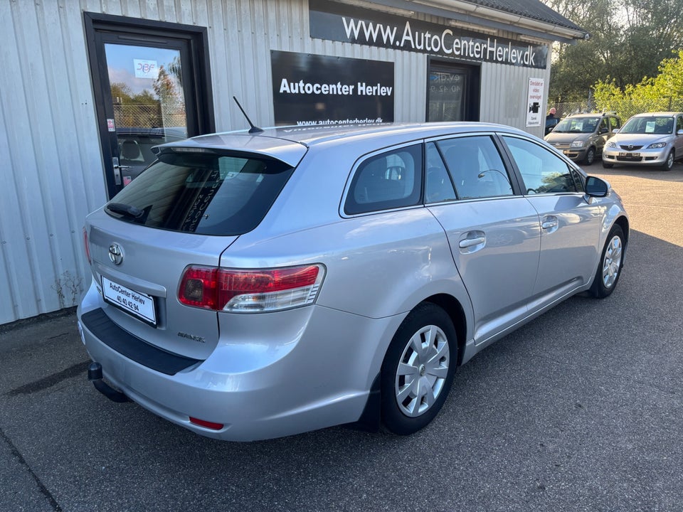 Toyota Avensis 1,8 VVT-i T2 stc. 5d