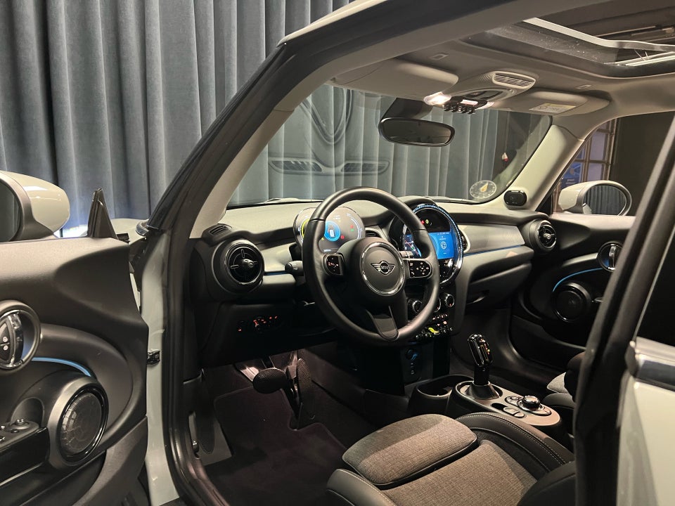 MINI Cooper SE Edition Premium Plus 3d