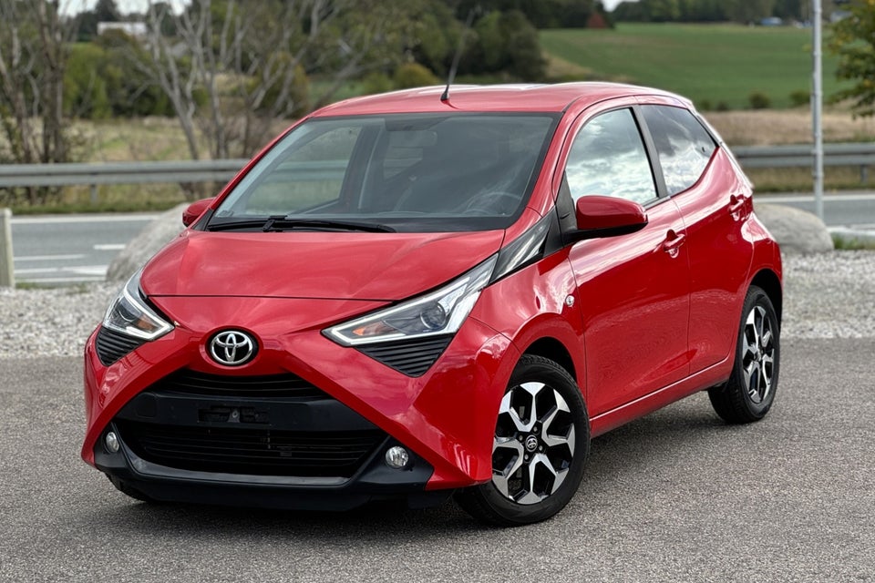 Toyota Aygo 1,0 VVT-i x-press 5d