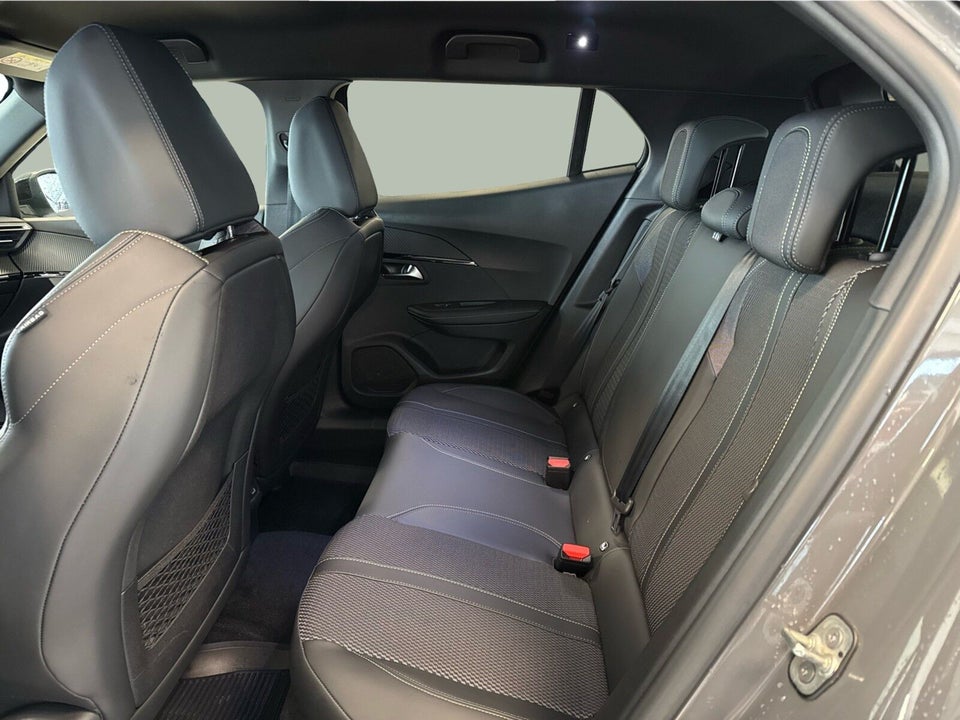 Peugeot e-2008 54 GT 5d