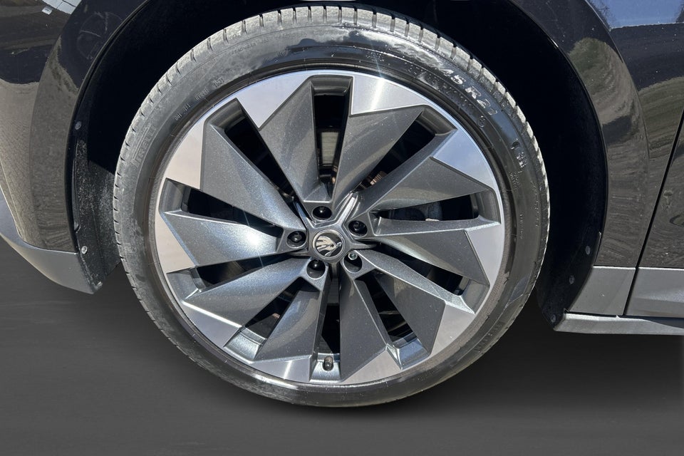 Skoda Enyaq 80 iV Lounge 5d