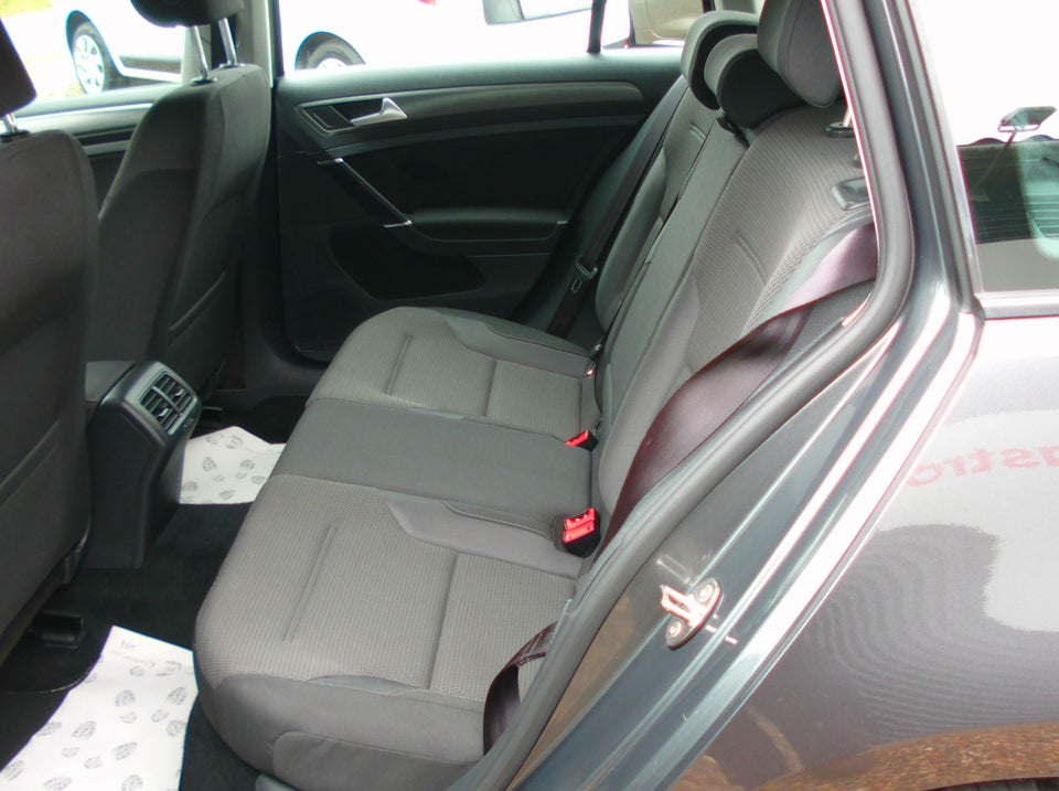 VW Golf VII 1,5 TSi 130 Comfortline Variant DSG 5d