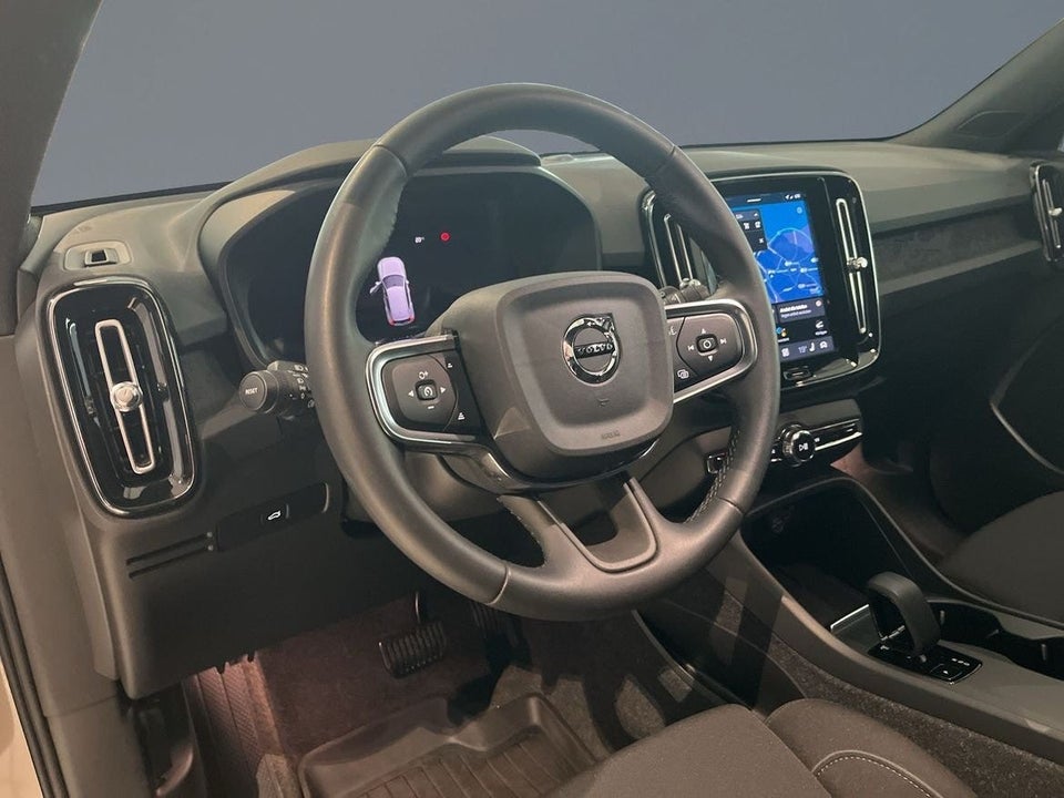 Volvo EX40 Extended Range Plus 5d