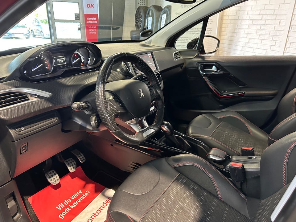 Peugeot 2008 1,6 BlueHDi 100 GT Line Sky 5d