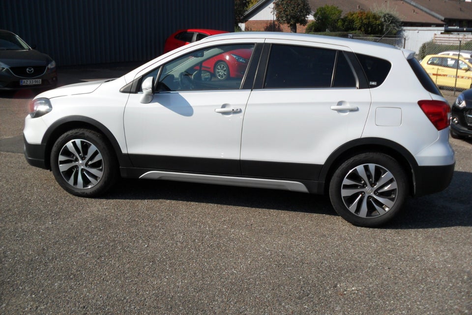 Suzuki S-Cross 1,0 Boosterjet Exclusive 5d