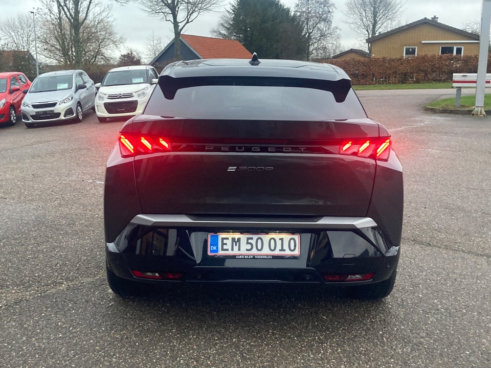 Peugeot e-3008 77 GT Pack 5d
