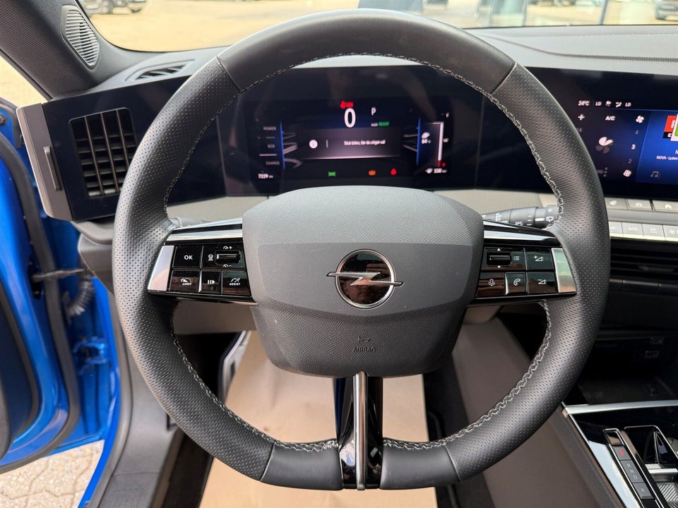 Opel Astra-e 54 Ultimate 5d